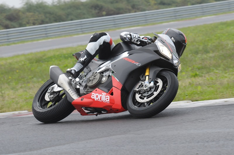 Aprilia RSV Custom