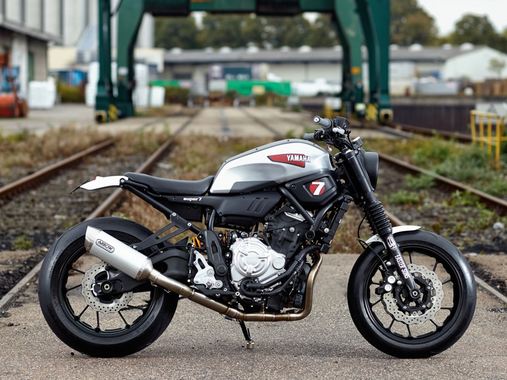 Yamaha xsr700